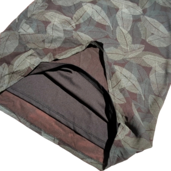 New York & Company Women's Sheer Green Floral Skirt Over Black Slip Size… - Picture 5 of 9